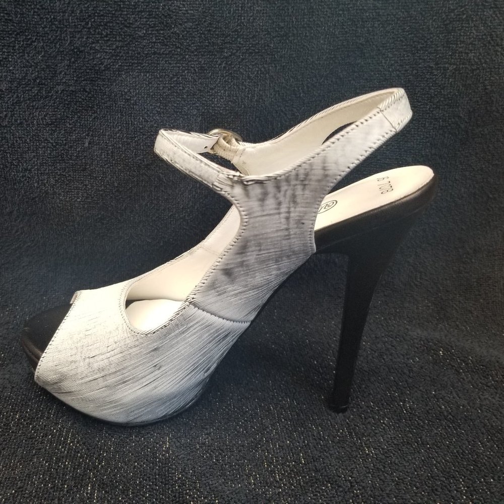 Beautiful brushed leather pumps.